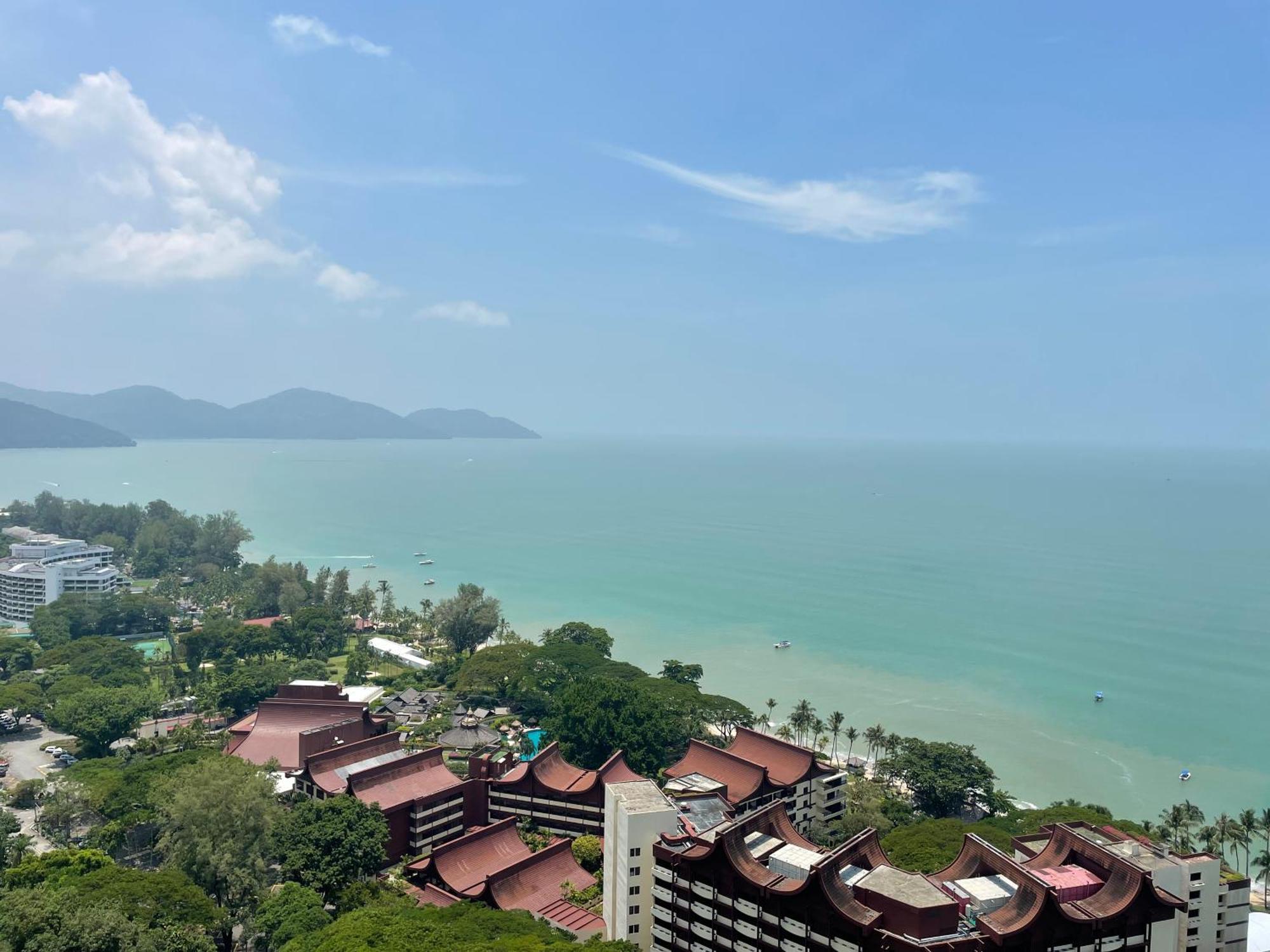 Апартаменты The Ferringhi Sea View At Sri Sayang Бату-Ферринги Экстерьер фото